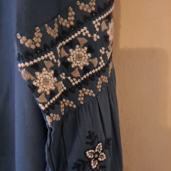 B Boutique Blue Viscose Crewneck Long Sleeve Blouse Top with a back button - S - Picture 7 of 11